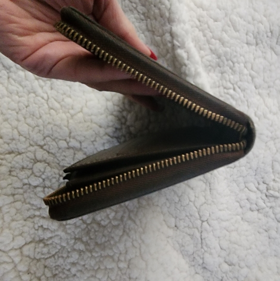Louis Vuitton wallet - Picture 3 of 12